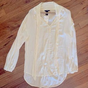 Last Chance! NWT Ivory beach tunic blouse